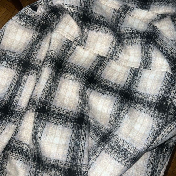 L’AGENCE plaid jacket - Picture 3 of 4